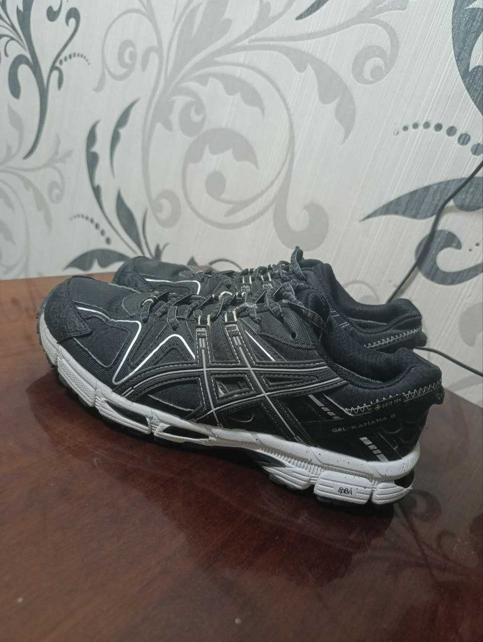 Оригинальные кроссовки Asics