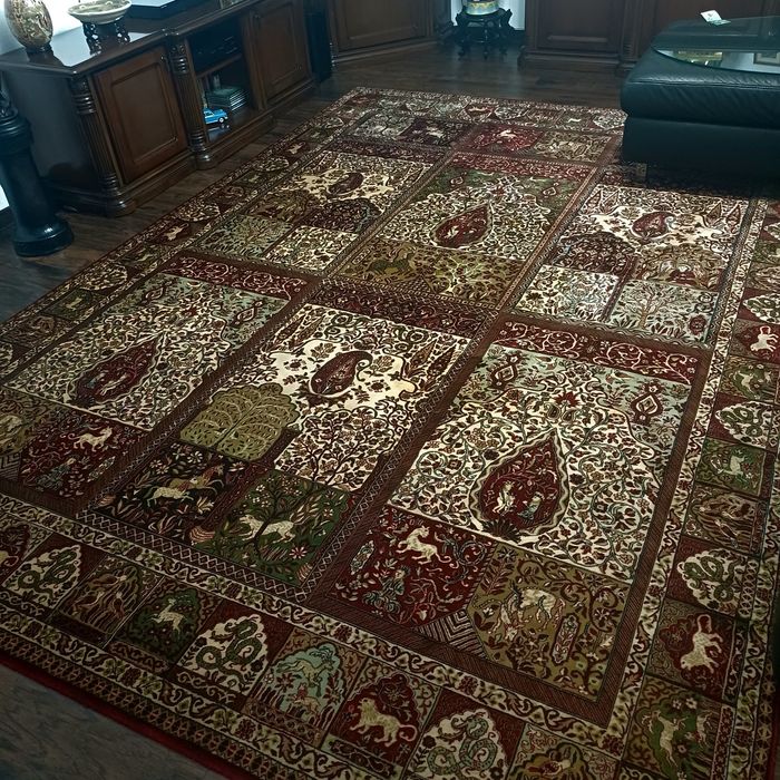 Covor Persan 100% din lână.