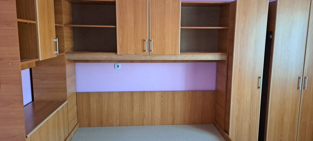 Mobila dormitor nuanță stejar auriu