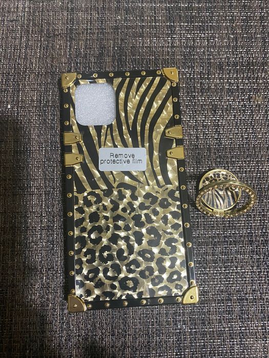 Продавам калъф за IPhone 11 Pro