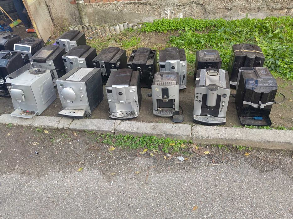 Продавам 60броя кафемашини роботи Делонги, Круп, Нивома, Юра, Филипс,