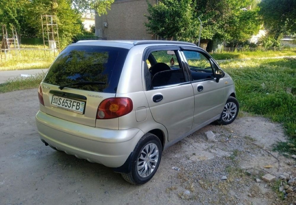 Matiz sotiladi 2200$ kelishamiz