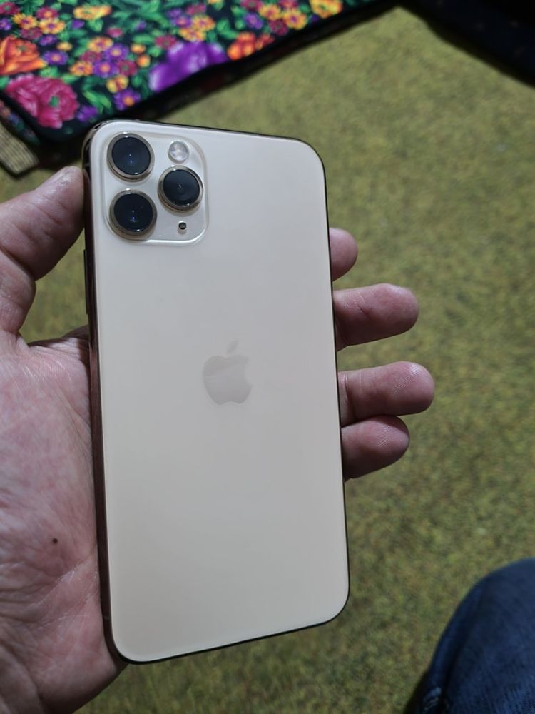 Apple IPhone 11pro Gold