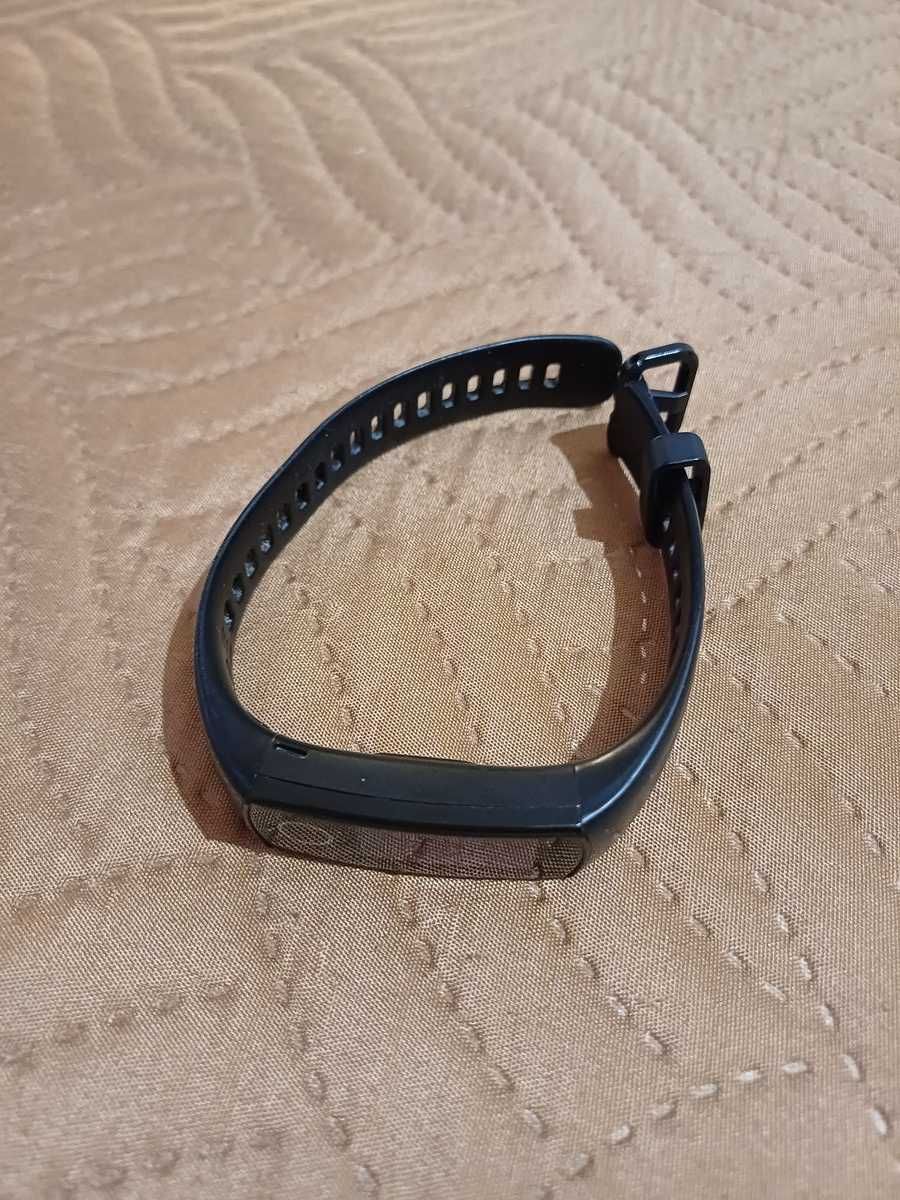 Продавам 2 броя Смарт гривни Honor Band 5 за 60 лева!
