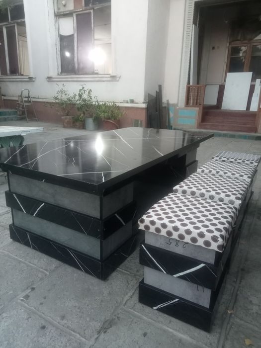 Хай ТЭК журнал стол ва пуфик