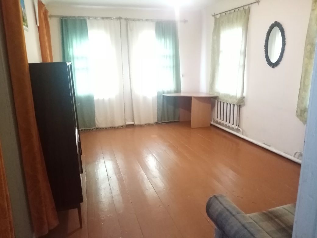 Сдам дом 80 кв метров по ул.ГАРНИЗОННАЯ в районе КОЛХОЗНОГО РЫНКА.