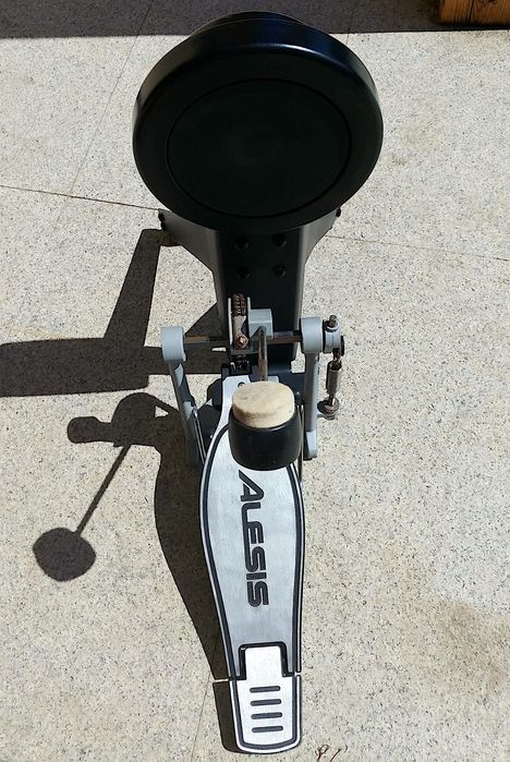 Alesis pedala toba + toba mare electronică