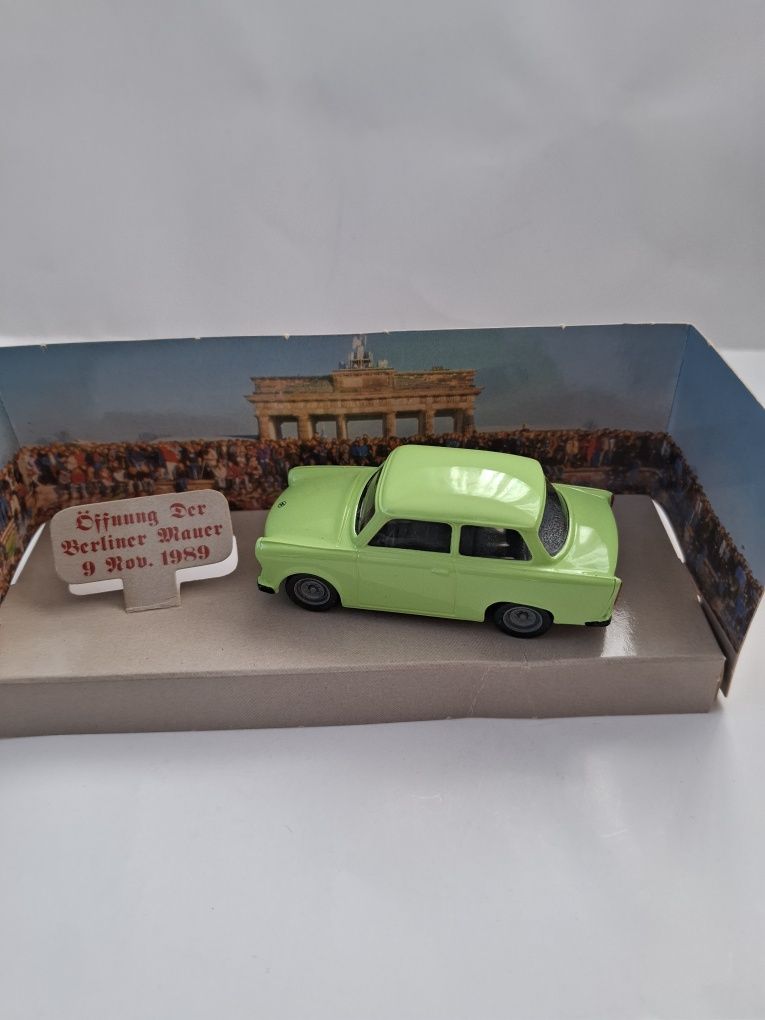 1:43 vitesse trabant трабант количка играчка модел