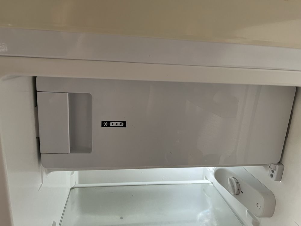 Vând Frigider Retro Exquisit 120L