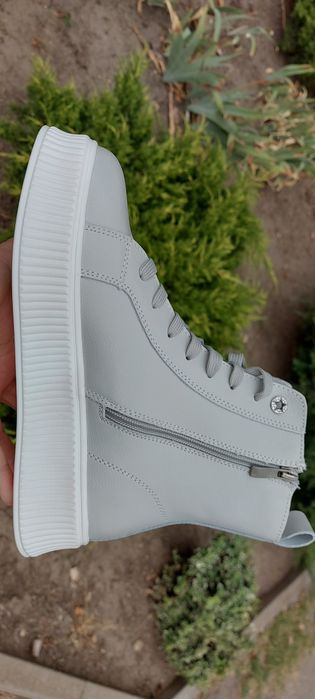 REDUCERE Ghete de dama din piele 38-39 usor imblanite
