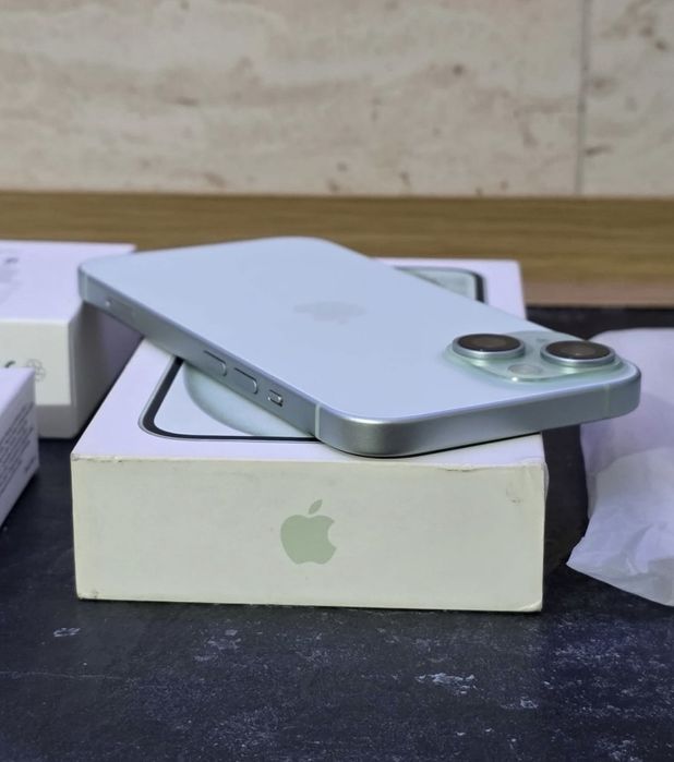 Vand / Schimb IPhone 15 Green 128 GB Impecabil
