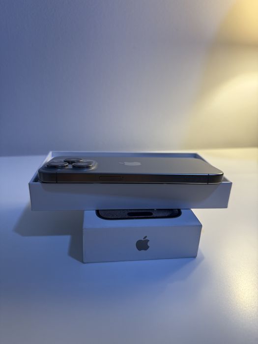 iPhone 15 Pro Natural Titanium