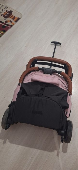 Căruț pentru copii