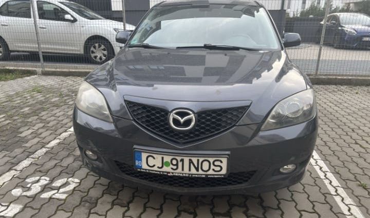 Mazda 3.    2006