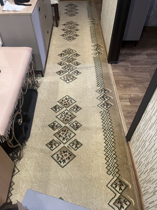 Продам ковровую дорожку