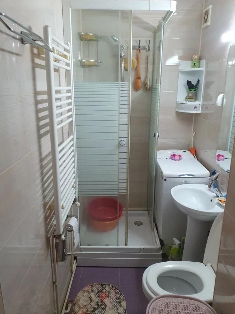 Vând apartament zona Piața Mică