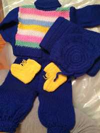 Costumas  bebe lucrate manual 5 piese