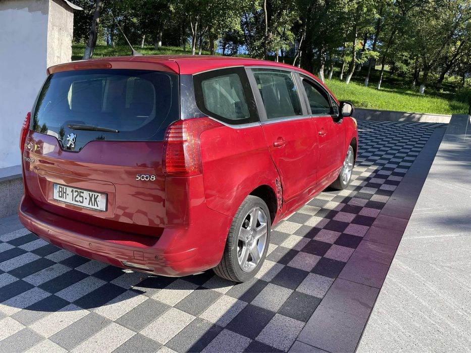 Vand Peugeot 5008 din 2011 euro 5 numere de franta
