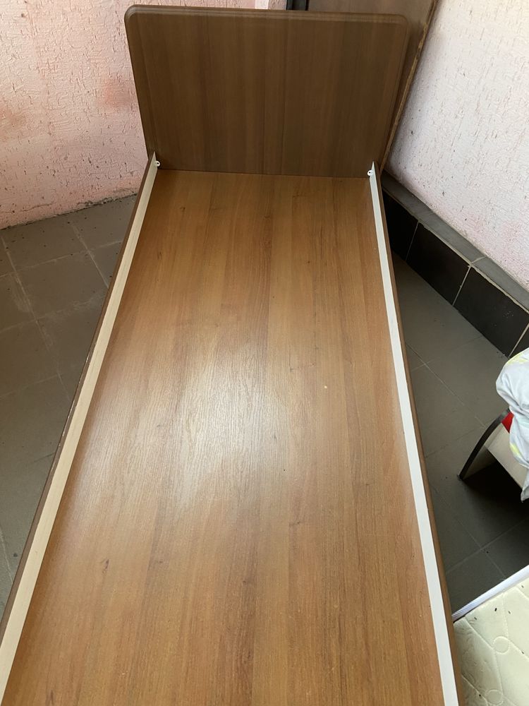 2 кровати,торг,почти новые