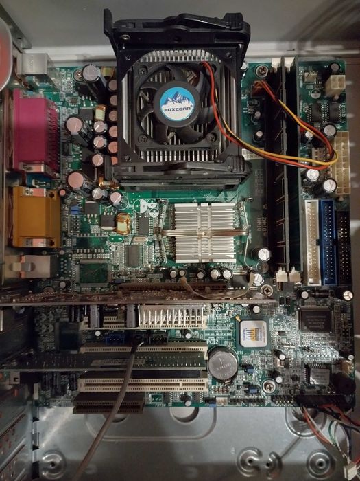 Kit QDI PlatiniX 1 / intel P4 1.5Ghz / 384 SDRAM retro/vintage testat