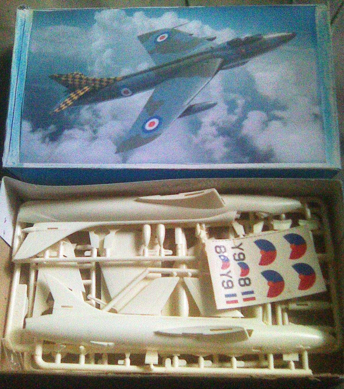 модель самолёта Hawker Hunter 1/72 Англия СССР