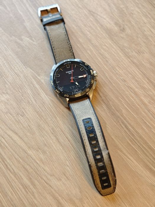tissot t-touch connect solar часовник