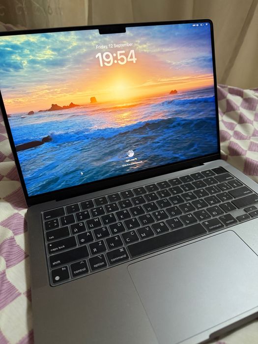 MacBook Pro 14″ (2021) — Apple M1 Pro, 16GB / 512GB SSD