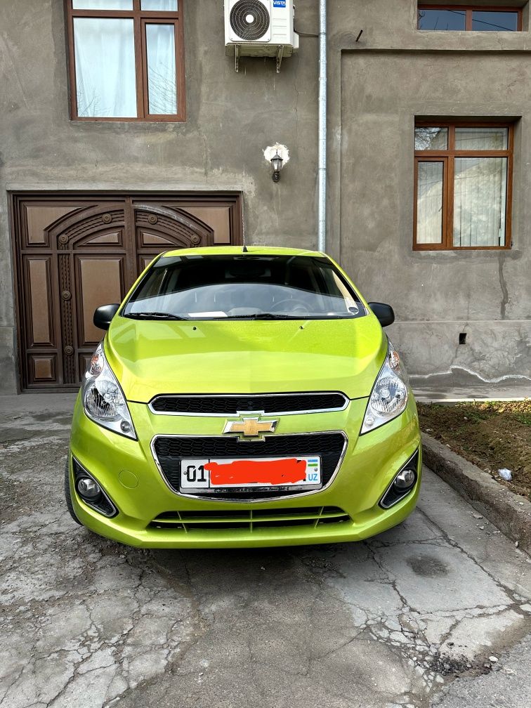 Chevrolet Spark yashil
