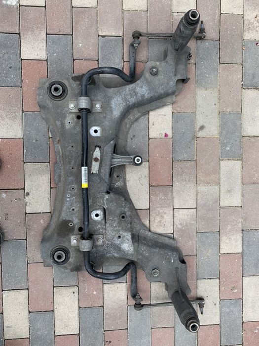 Punte jug cadru Megane 3 stare f buna! ORICE PIESA DISPONIBILA!