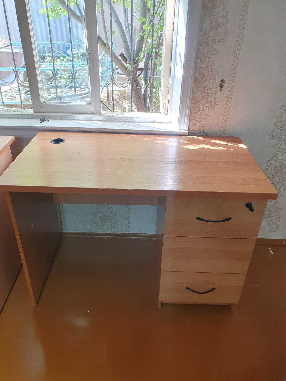 УЧЕБНЫЙ, компьютерный, офисный СТОЛ  с выдвижными ящиками