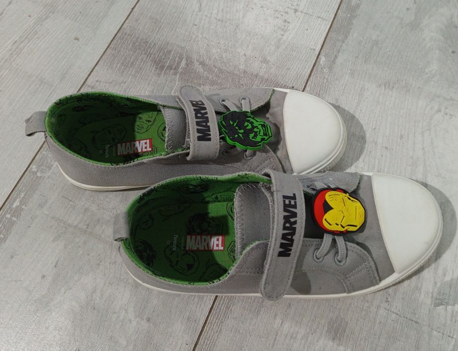 Гуменки за момче Avengers