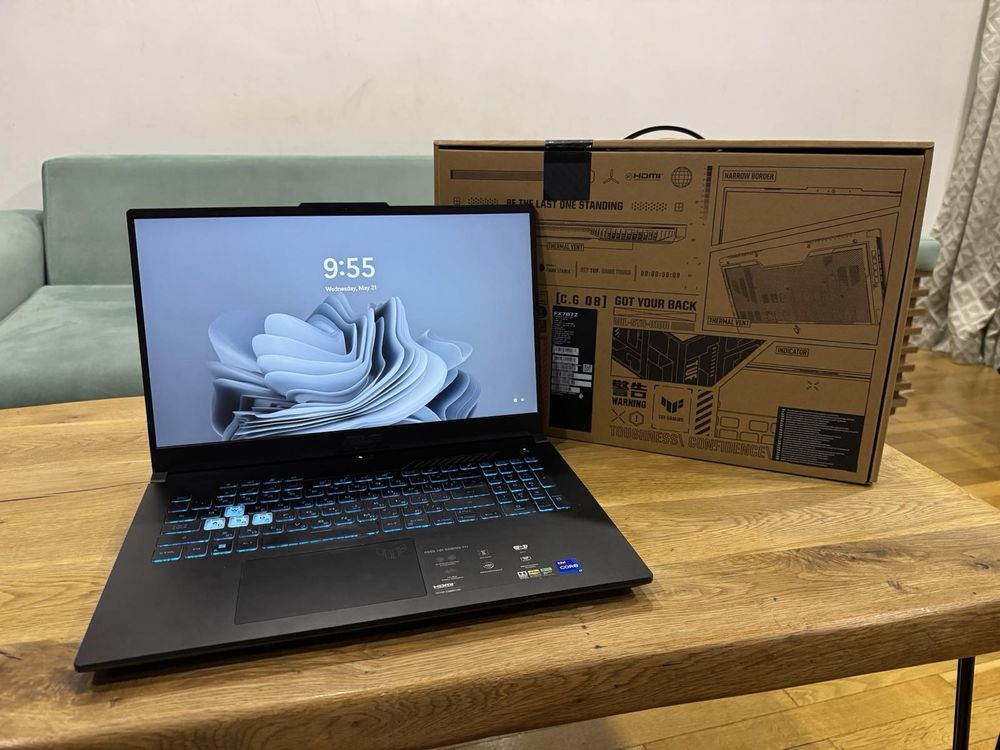 ASUS TUF GAMING F17 геймърски лаптоп