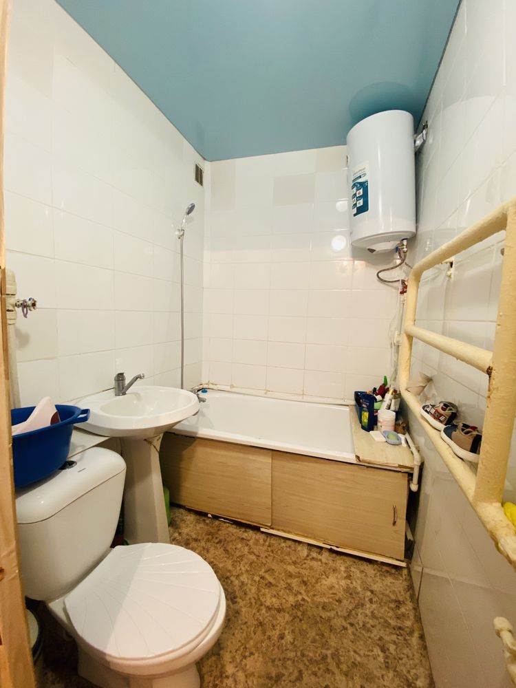 Продаётся 2 ком переделанная на 3 х ком в Сортировке