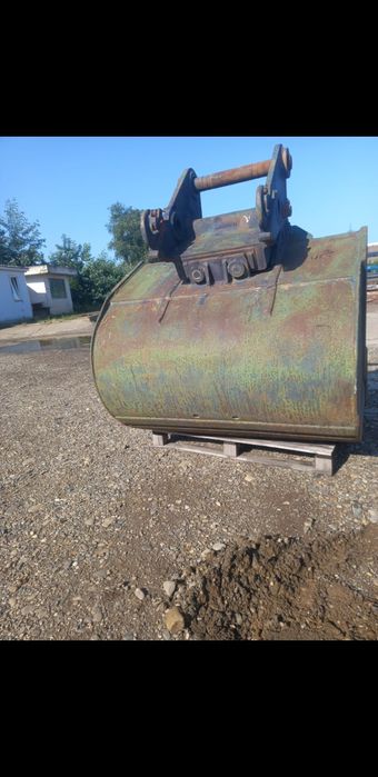 Vînd cupe Excavator de săpat și taluz