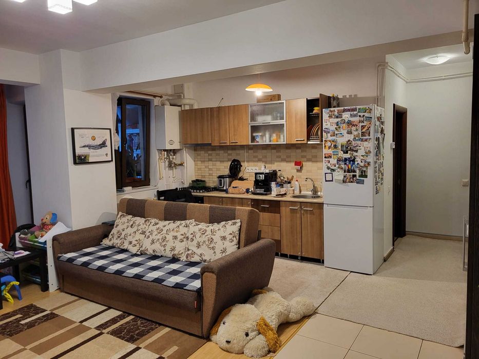 Vand apartament cu 2 camere, la 5 min de metroul Jiului