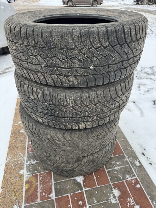 Продам зимние шины