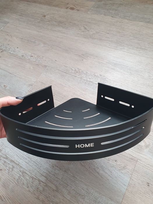 Полочки для ванны или туалете