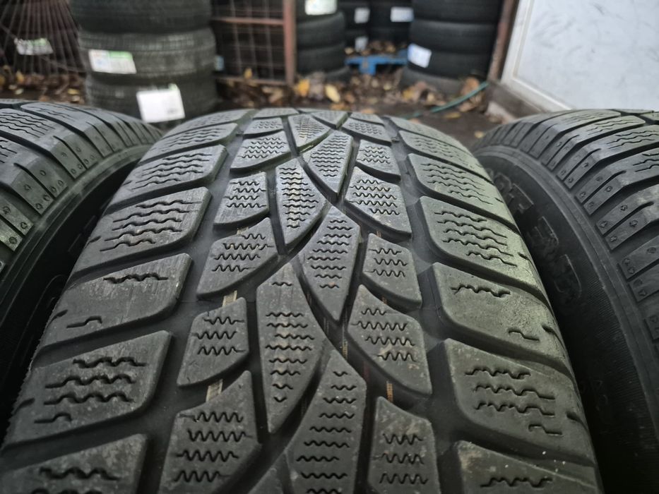 235 60 18 Dunlop 4 anvelope iarna