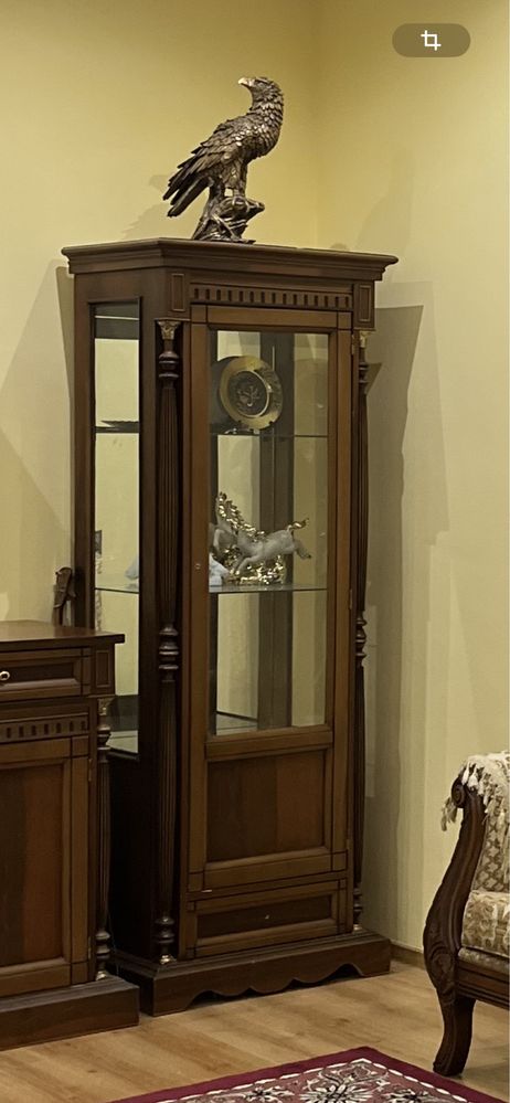 комод с зеркалом, сервант