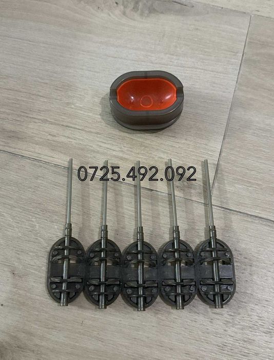 Set momitoare feeder XL cu tija lunga si mould inclus