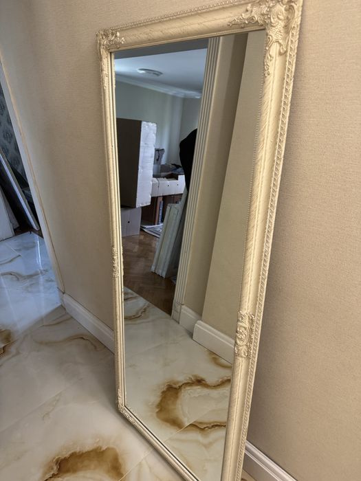 Зеркало в пол очень удобное