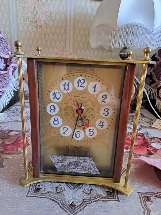 Продам часы советские