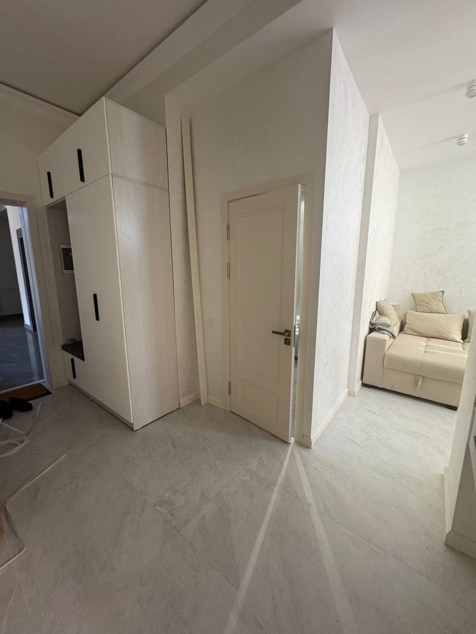 Kvartira продается 2/7/10 на ЖК Sayram Tower