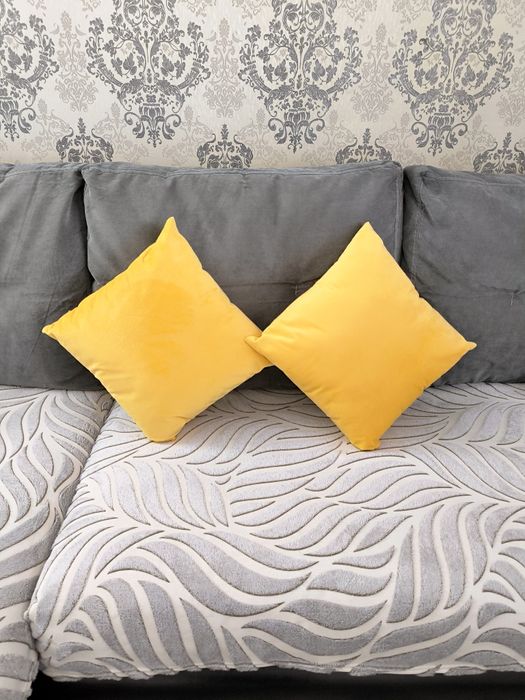 Продаю декоративные подушки 2шт