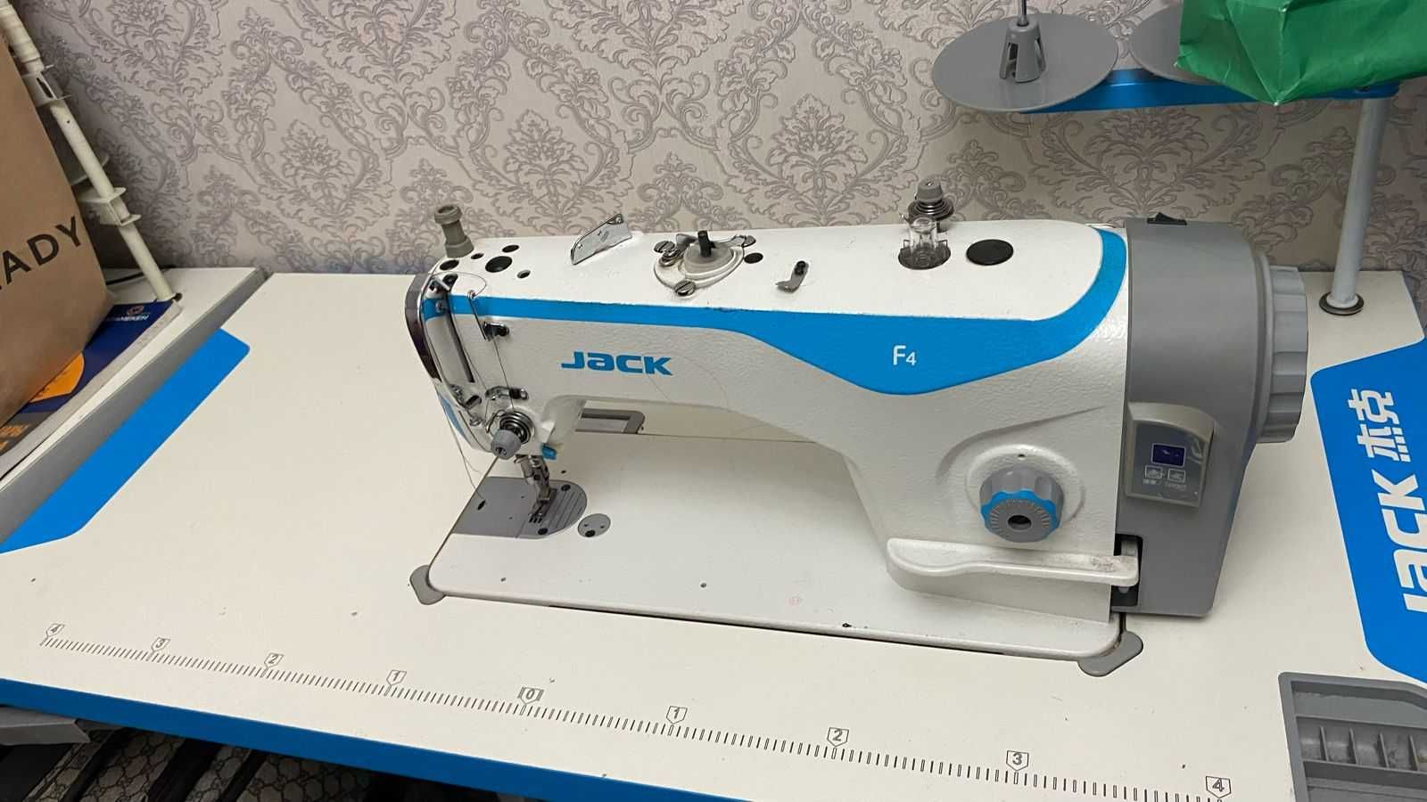 Промышленная швейная машинка Jack