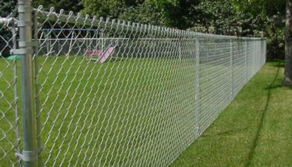 Garduri din sipca metalica, panou tip jaluzele, tabla, plasa si BCA