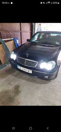 Продавам части за mercedes w203