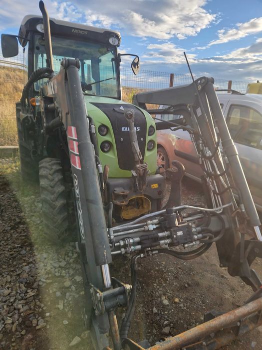 Tractor Class nexos 210