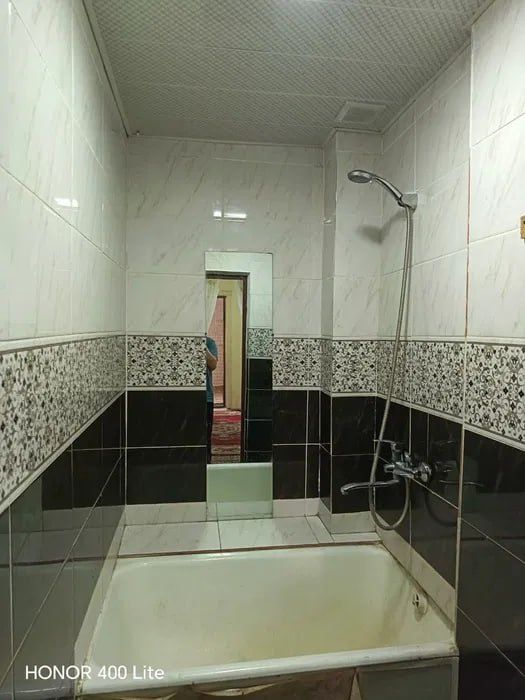 Продаю 2 комнатную квартиру Сергели 2, бывшее общежитие