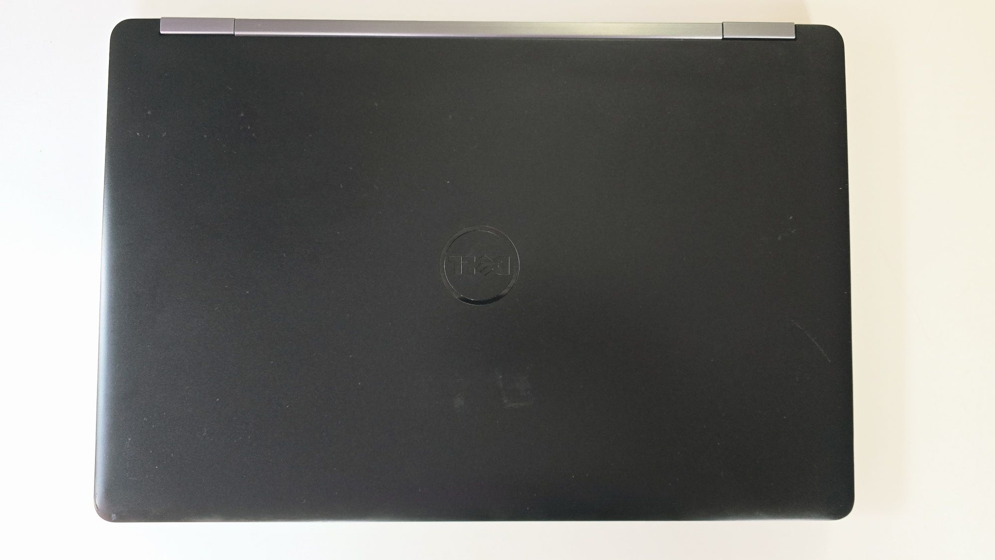 Laptop DELL Latitude E5570, i5 6440, hdd 512 GB, 8 ram, 2 GB video AMD